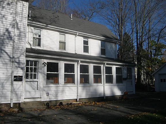 2nd image of 12 S Lincoln St #B