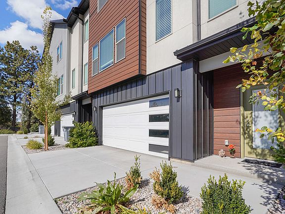 2nd image of 1450 Canyon Rd #D216e11e0