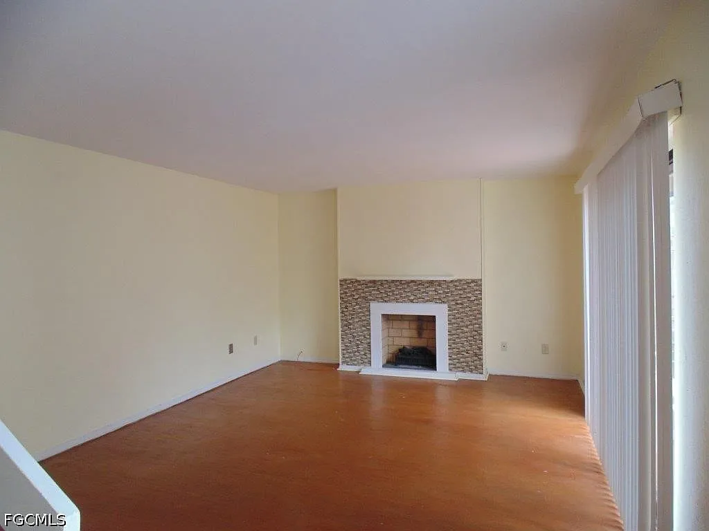 2 bed, 2.0 bath, 1260 sqft, $1,600 — Photo 3