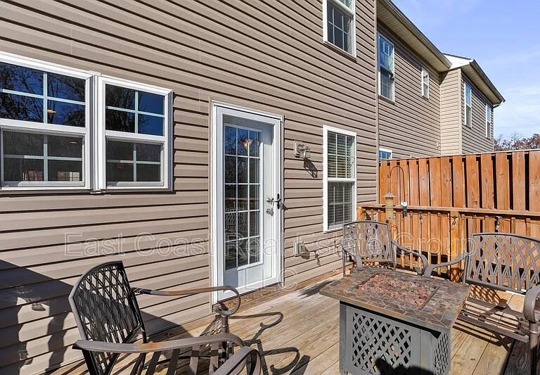 43 Savage Ct — Photo 24