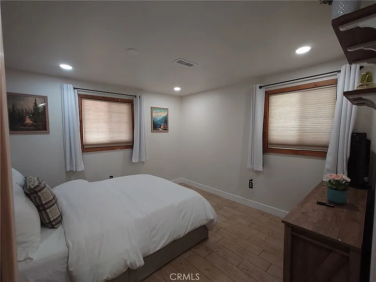 787 Georgia St — Photo 15