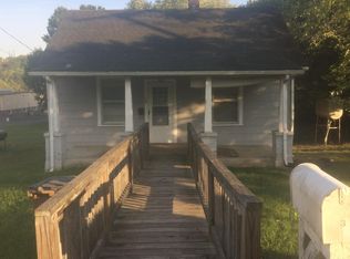 1307 3rd St, Altavista, VA 24517