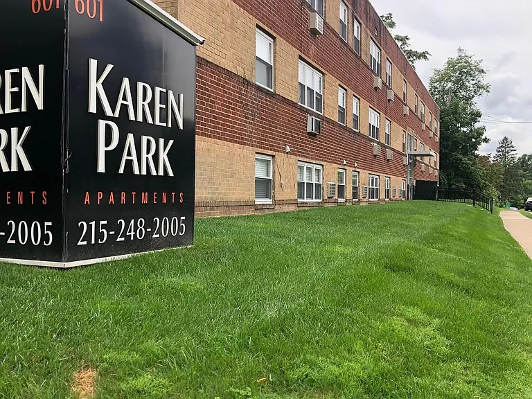 Karen Park Apartments — Photo 16