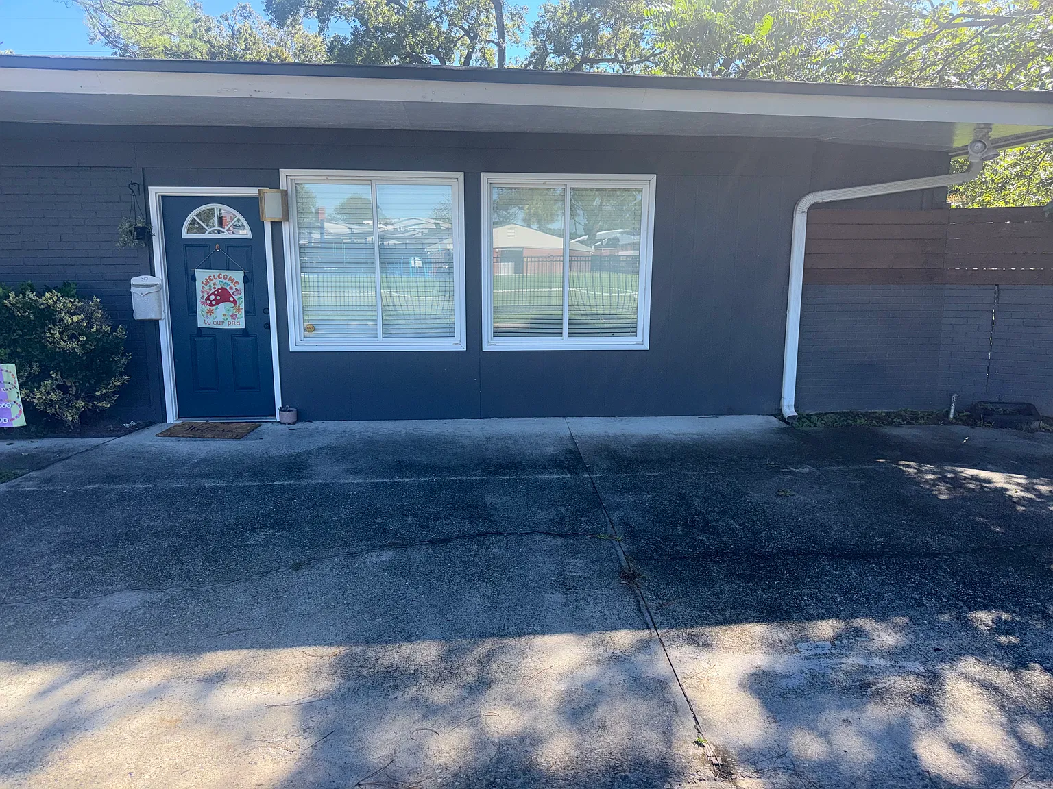 Studio, 400 sqft, $1,100 — Photo 1