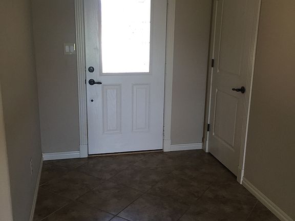 2nd image of 3711 NE Willow Way