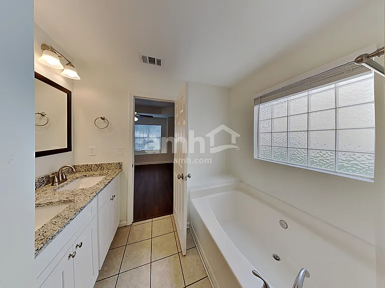 602 Fairgreen Trl — Photo 13
