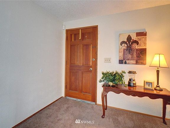 5th image of 1309 E 61st St