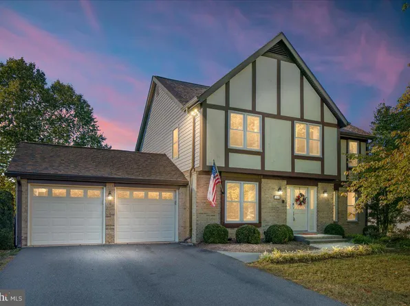 12436 Wendell Holmes Rd, Herndon, VA 20171