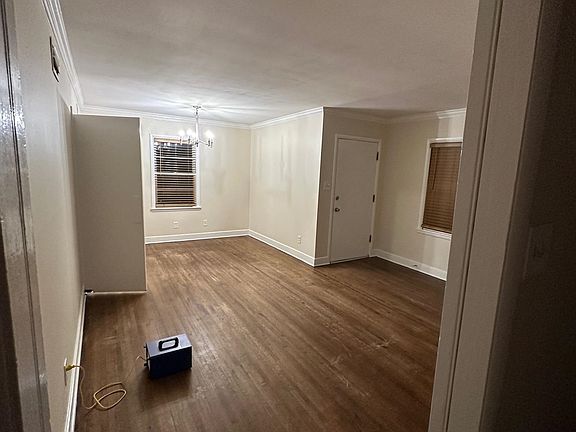 5th image of 1304 Carolyn Dr