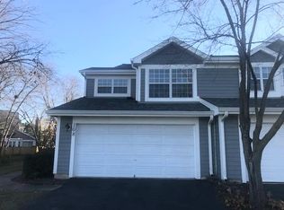 108 Sarahs Grove Ln, Schaumburg, IL 60193