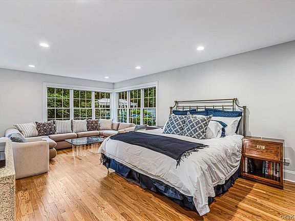 5th image of 11 Wenwood Drive