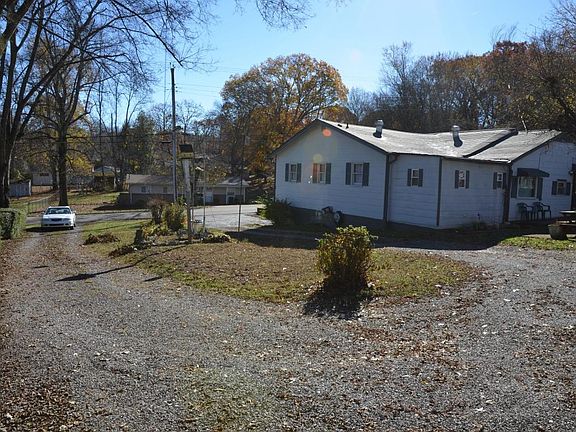 3rd image of 519 W Inskip Dr
