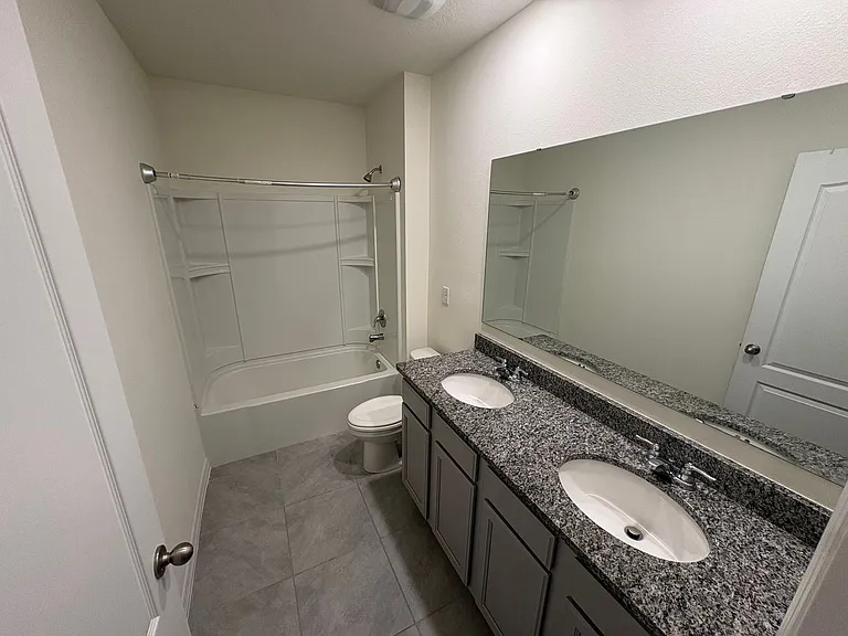 1558 Tali Ln — Photo 24