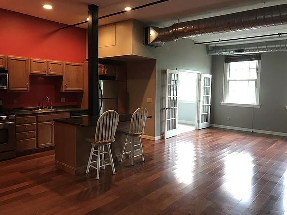 4th image of 15 Cedar St Unit 21