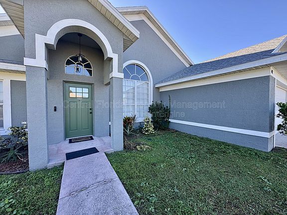 2nd image of 402 Lark Ct