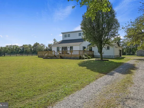 1104 Bloomfield Dr, Harrington, DE 19952