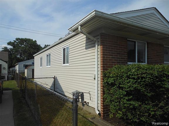 2nd image of 925 E Guthrie Ave