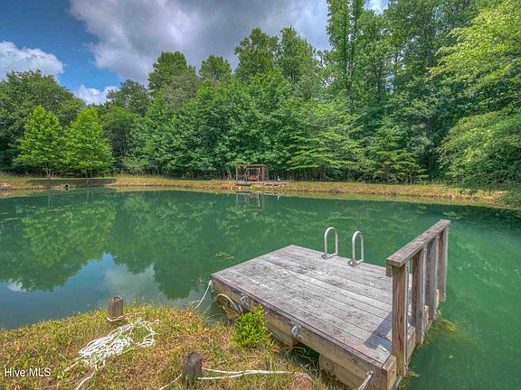 3rd image of 365 Roberson Road