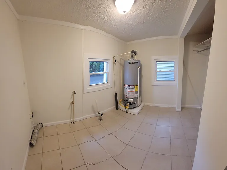 215 Cherry St — Photo 8