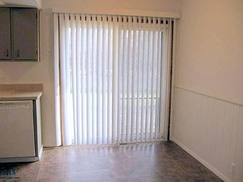 4th image of 122 Theda Ave
