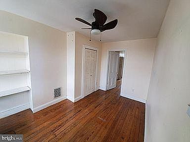 5th image of 1117 E Montgomery Ave