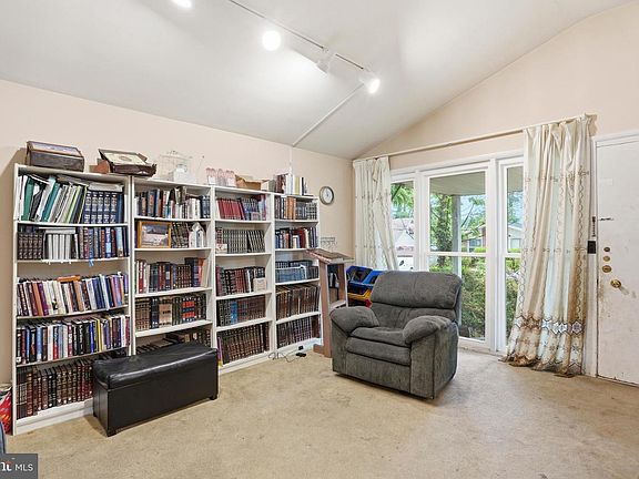 4th image of 5908 Winner Ave