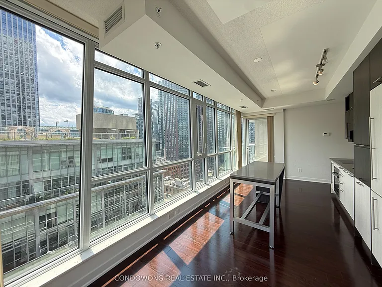 30 Nelson St #1504 — Photo 3