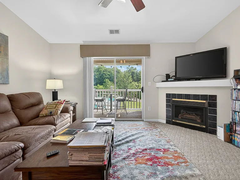 215 S Knollwood Dr — Photo 13