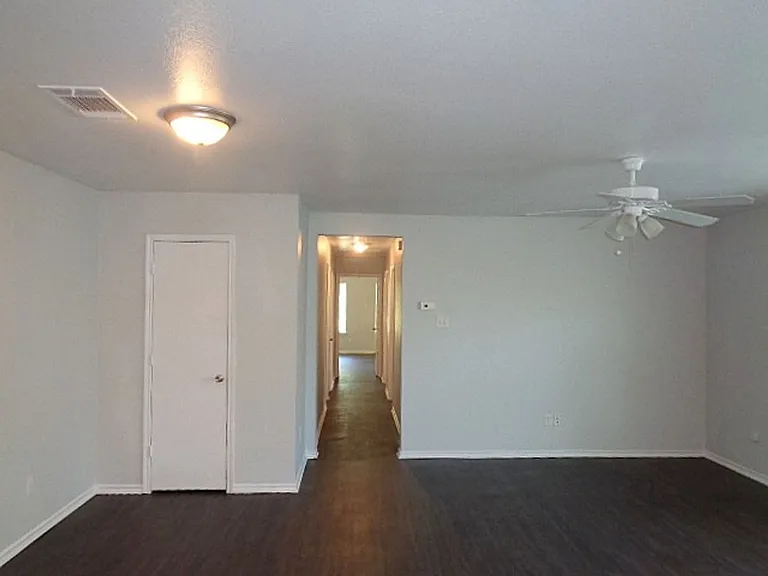 13649-13651 Biggs St — Photo 33