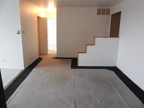 4th image of 100 Park Ave APT 611