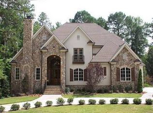 833 Lake Boone Trl, Raleigh, NC 27607