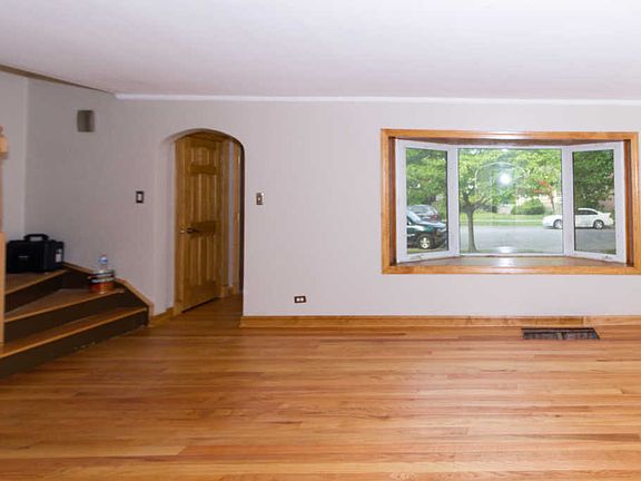 4th image of 14126 S Michigan Ave