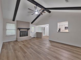 5622 Woodhollow Dr, Arlington, TX 76016