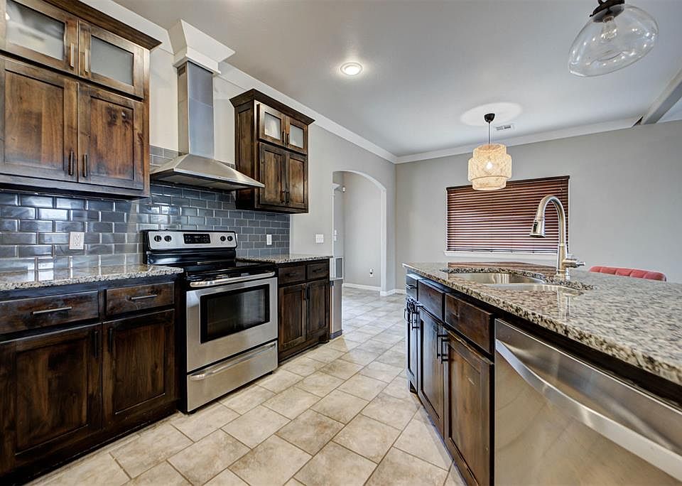 1st image of 8325 NW 141st Cir