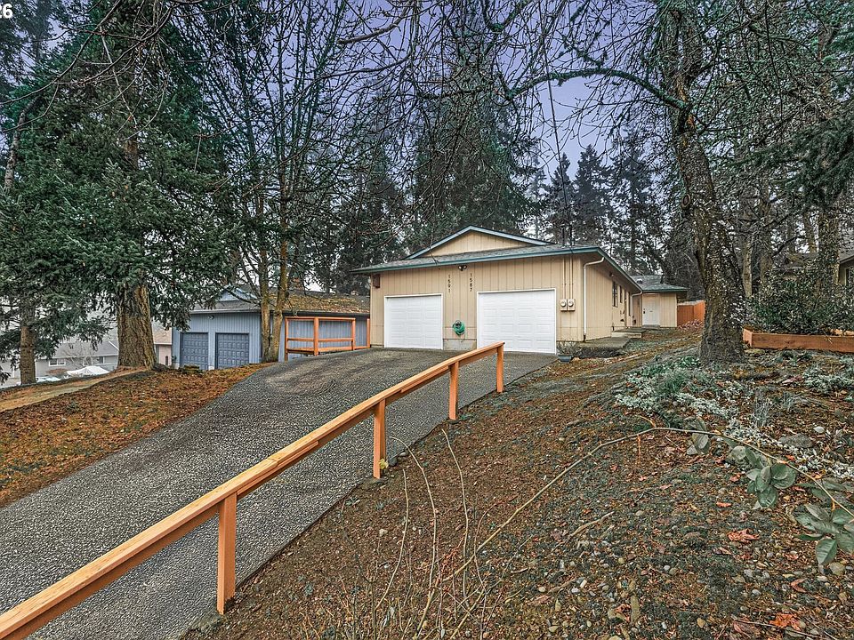 1st image of 1587 SE Oak Grove Blvd