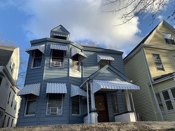 1st image of 160 N Clinton St