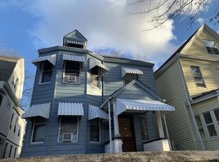 160 N Clinton St, East Orange, NJ 07017