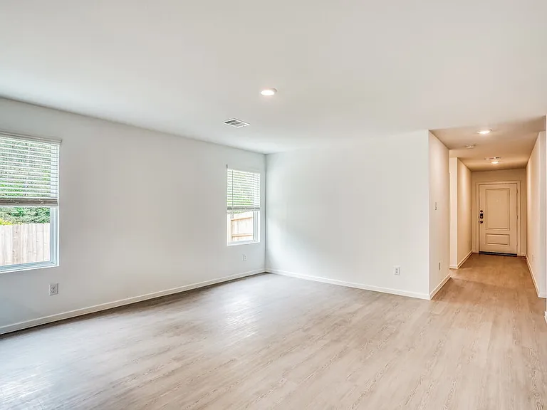 343 Parkin Ct — Photo 5