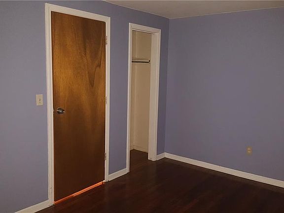 2nd image of 113 Dearborn Pl