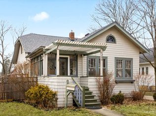 366 Vincent Pl, Elgin, IL 60123