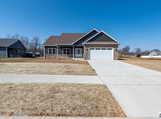 113 Ferndale Dr, Terre Haute, IN 47803