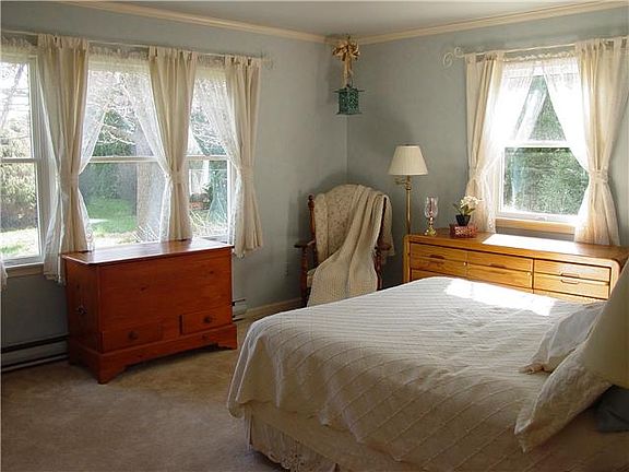 16' x 14' Master Suite