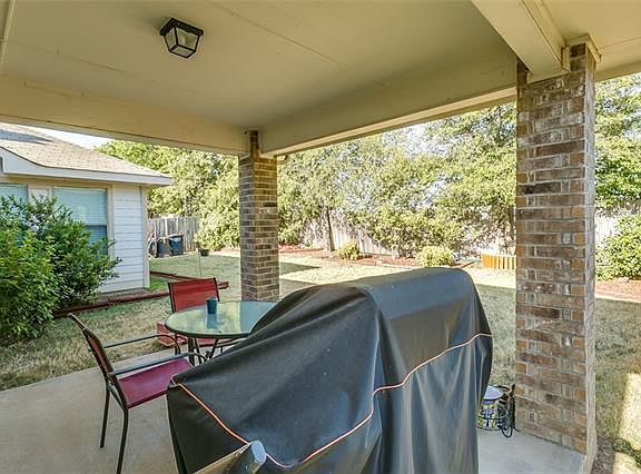 3rd image of 12124 Worthwood St