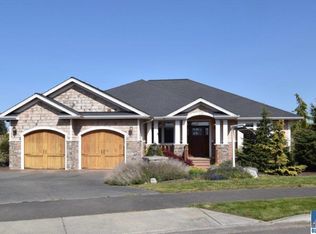 110 Royal Loop, Sequim, WA 98382