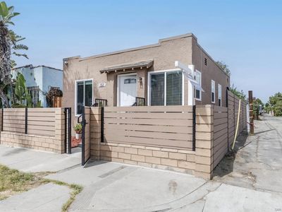 1511 E 85th St, Los Angeles, CA, 90001