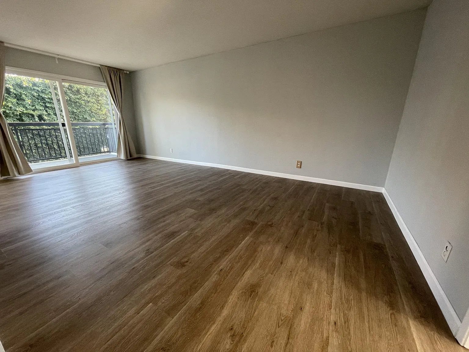 181 Del Medio Ave — Photo 2