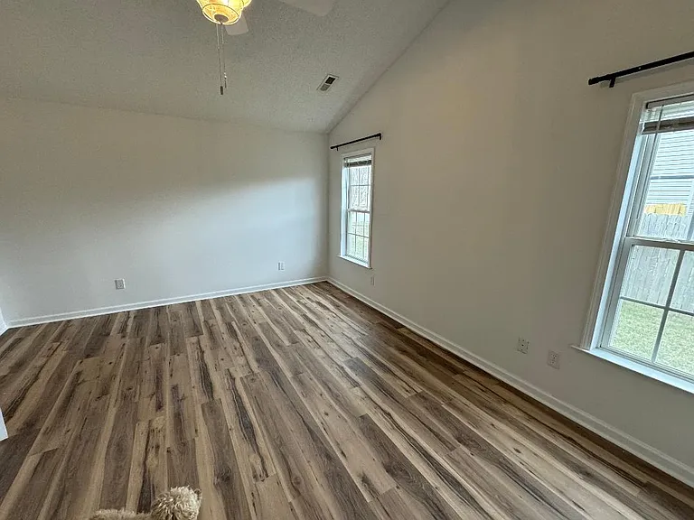 1026 Thorncrest Dr — Photo 23