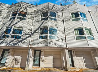 47 Ontario St #C, Ottawa, ON K1K1L1