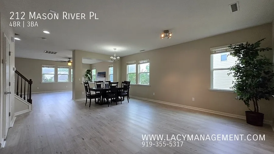 4 bed, 2.5 bath, 3186 sqft, $2,995 — Photo 4