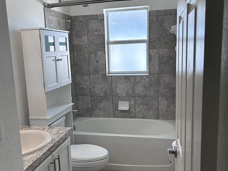 336 Saint Georges Cir — Photo 6